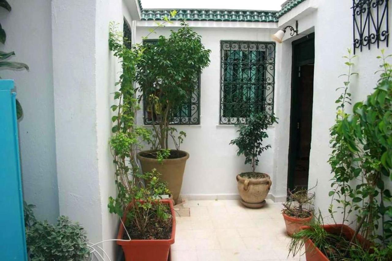 Charming Apartment In Central Tunis With Terrace Exterior photo